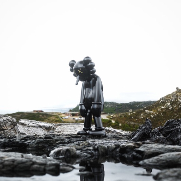 Designer Art Custom Hand Poured BFF Kaws Candle Decor Trio Gift Set - Picture 9 of 11